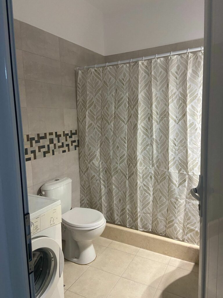 IMG-0a0dbd6e1e31a3663bae29982b8b84e1-V