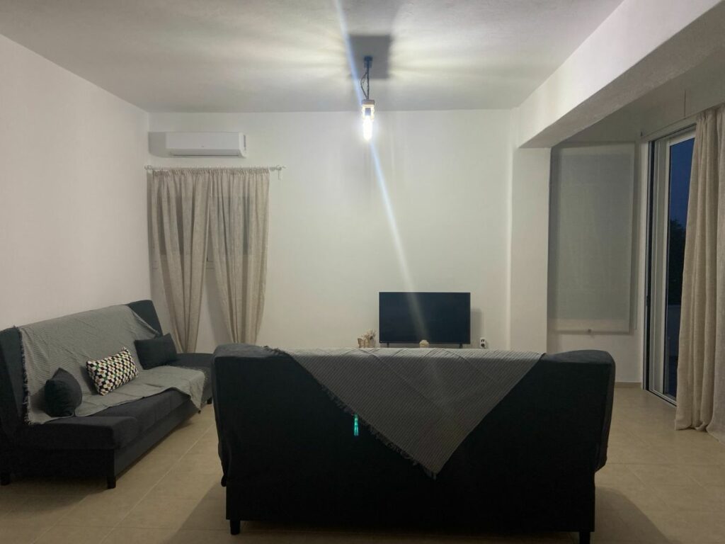 IMG-4e03253b3273cc7c90989db50bf4b2a8-V