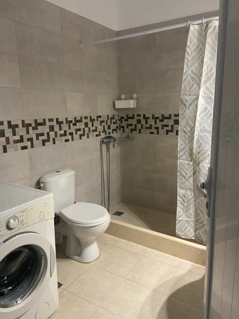 IMG-840469f829698ddcdadb788d97861716-V