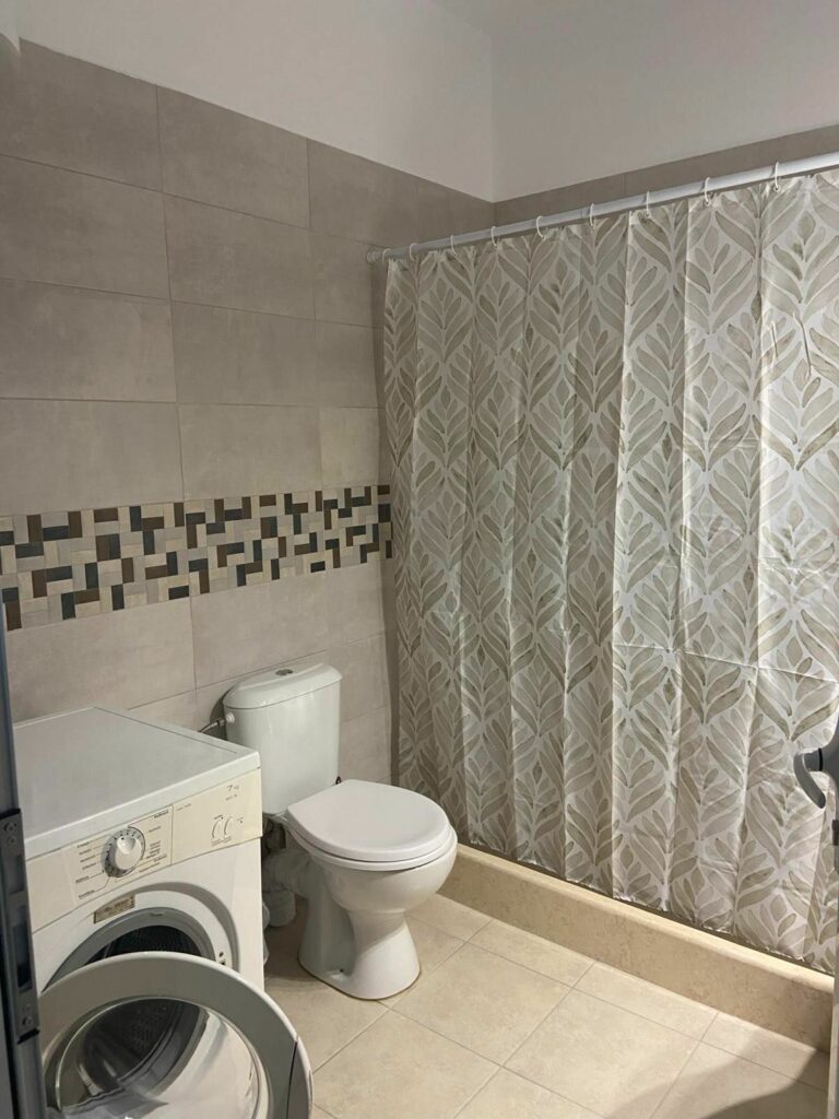 IMG-d301b5201fa77ec9669ecc86070a2ca8-V