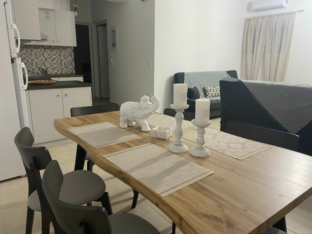 IMG-e8aea76fd14fc84edd1b85e6823f030f-V