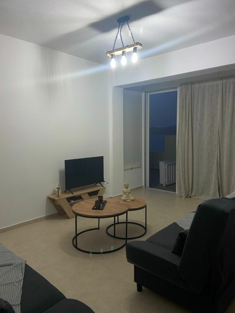 IMG-eeac279513887f6d7094b02d07a3d179-V