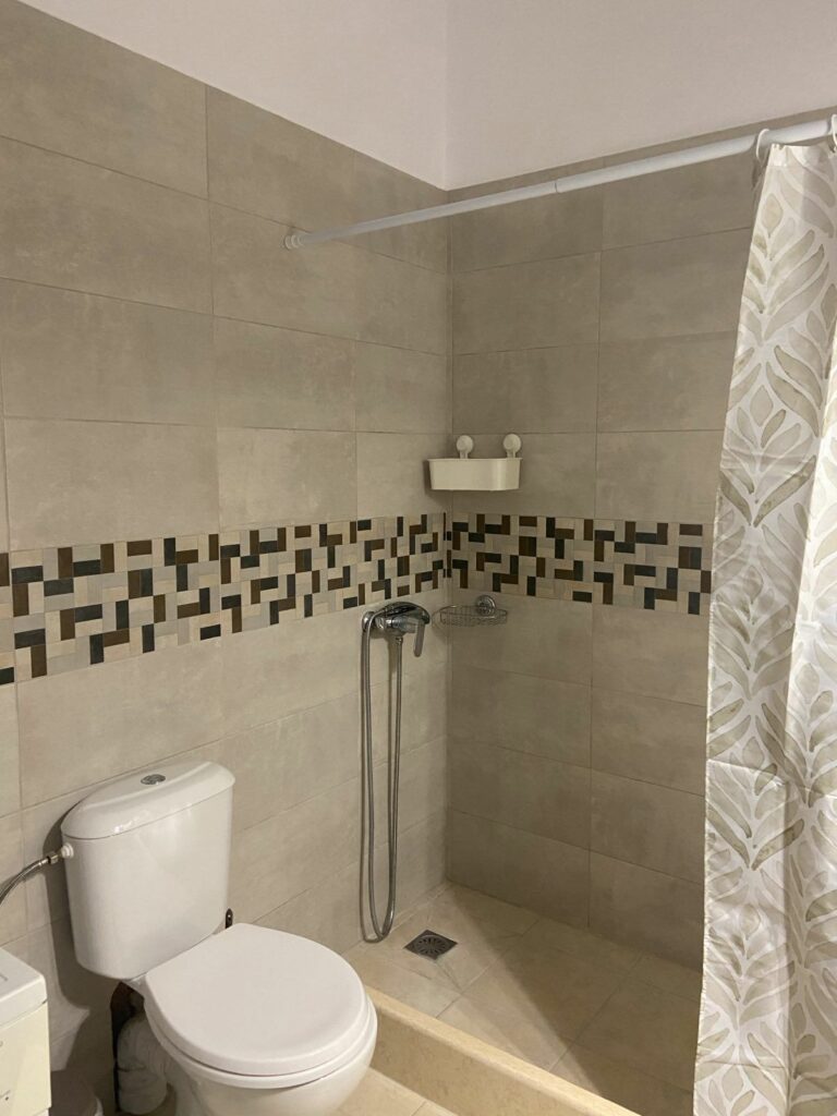 IMG-f2406615d8e31bb8ae2ae10454f105e8-V